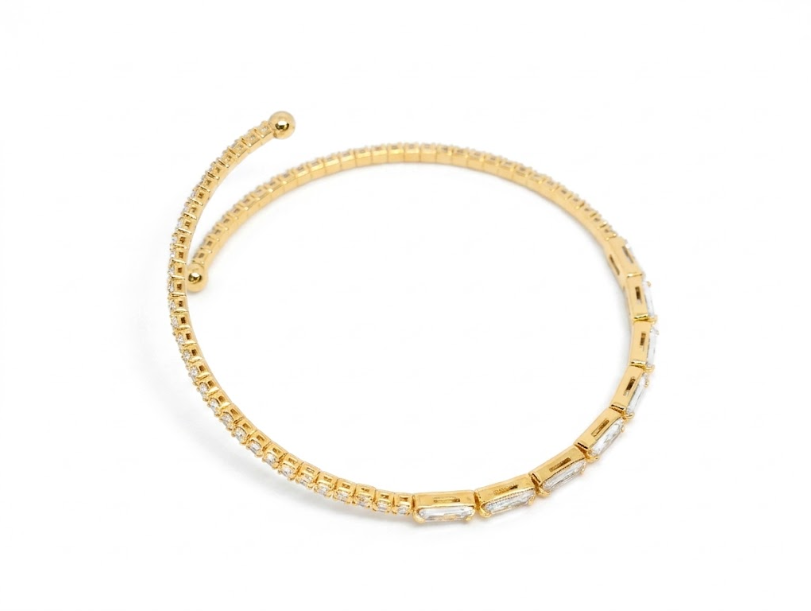 Bracelete Espiral Cravejado com Zircônias Baguete
