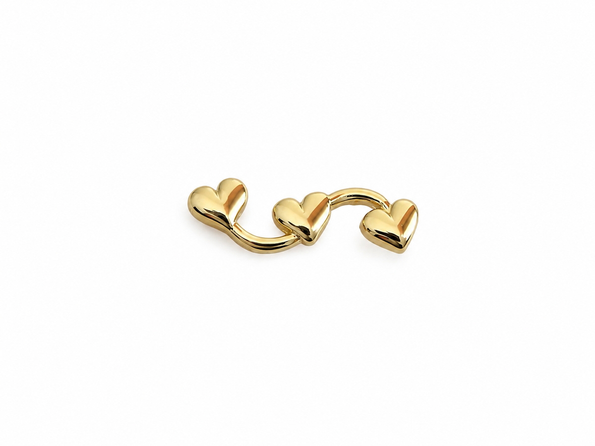 Brinco Ear Cuff Anatômico Curva de Corações Lisos