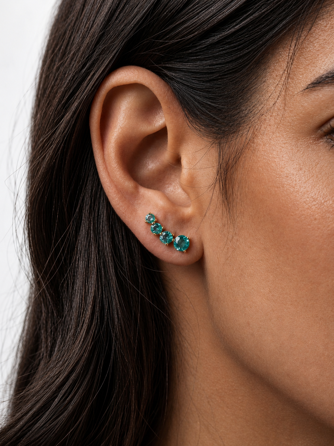 Brinco Ear Cuff Anatômico com Zircônias Facetadas