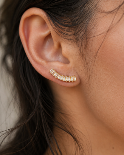Brinco Ear Cuff Anatômico com Zircônias Baguete