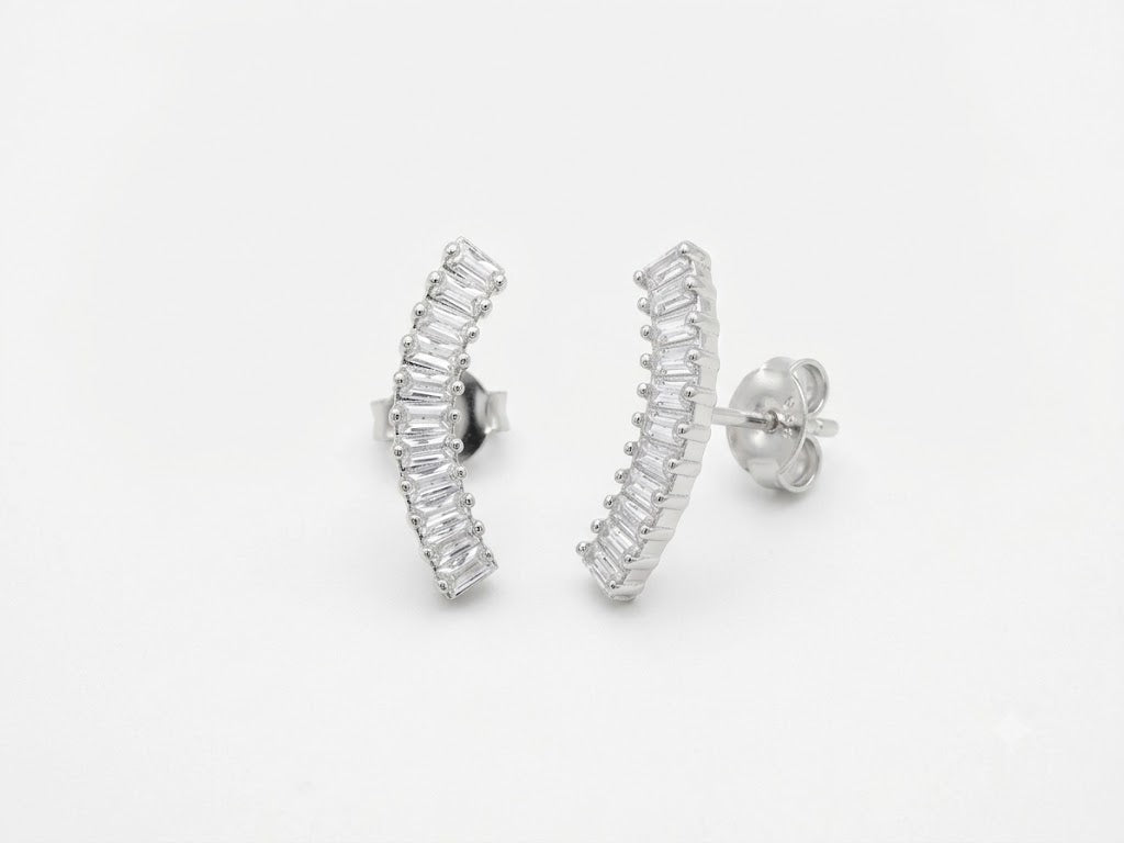 Brinco Ear Cuff Anatômico com Zircônias Baguete