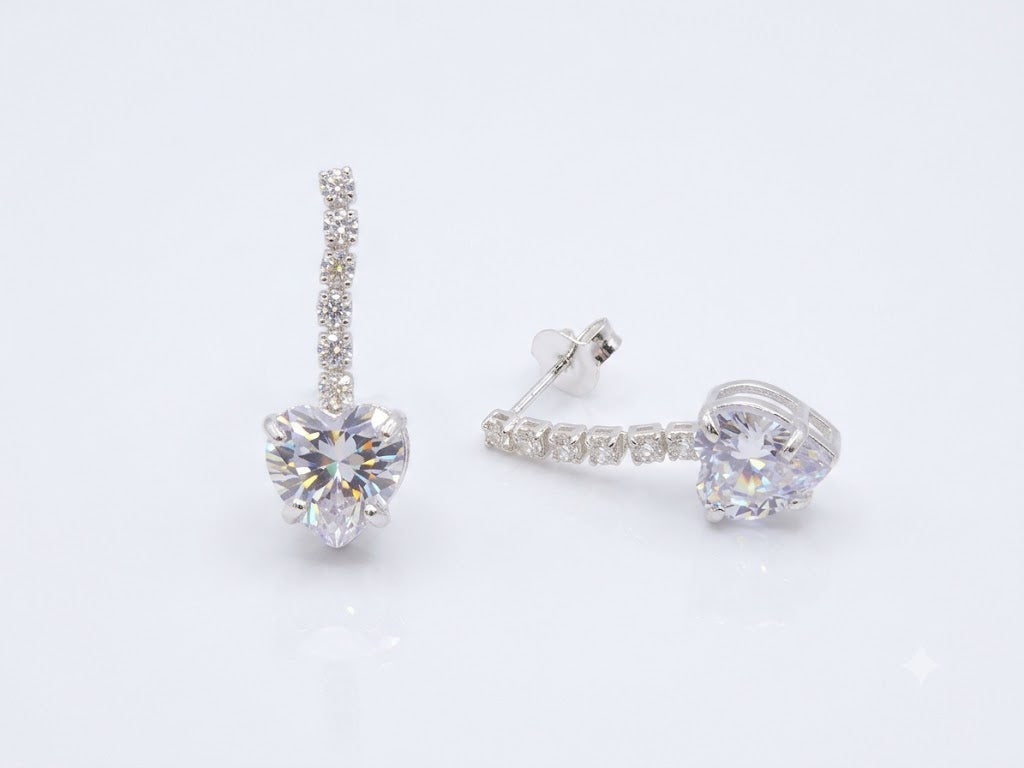 Brinco Pendente com Zircônia Cristal Facetada