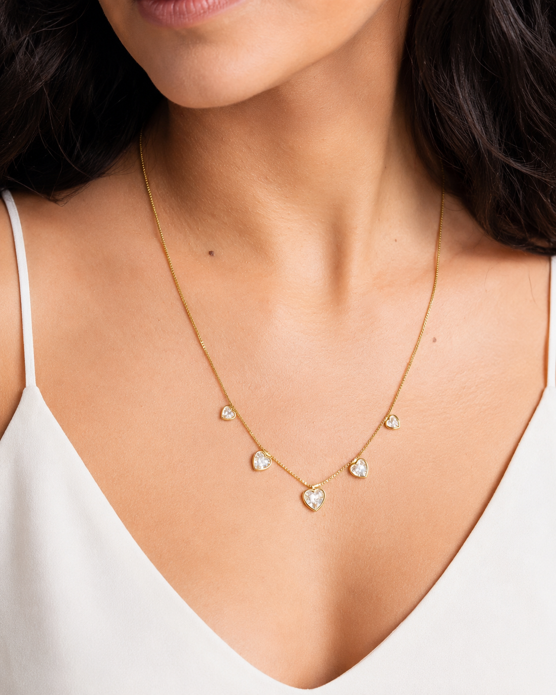 Colar Gargantilha com Corações de Zircônia Cristal