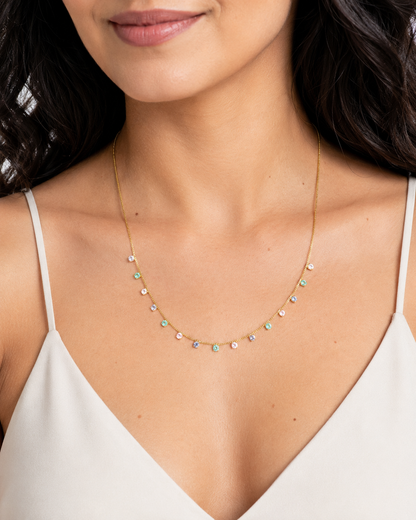 Colar Gargantilha Delicada com Mini Zircônias Coloridas