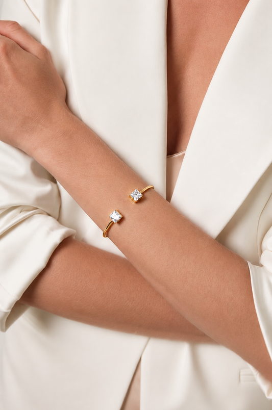 Bracelete Fino Aberto com Pontos de Luz