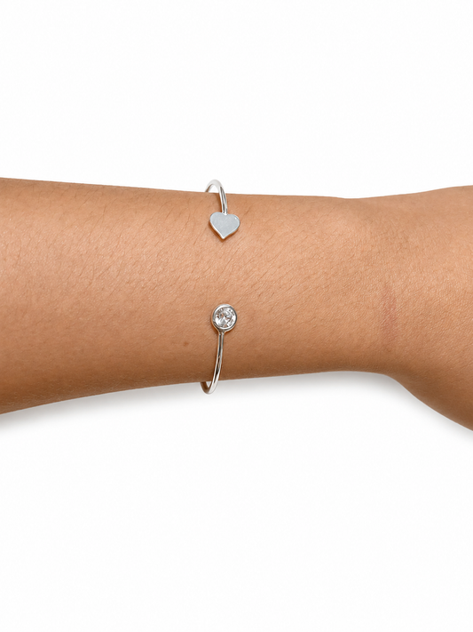 Bracelete Aberto Assimétrico Coração e Ponto de Luz