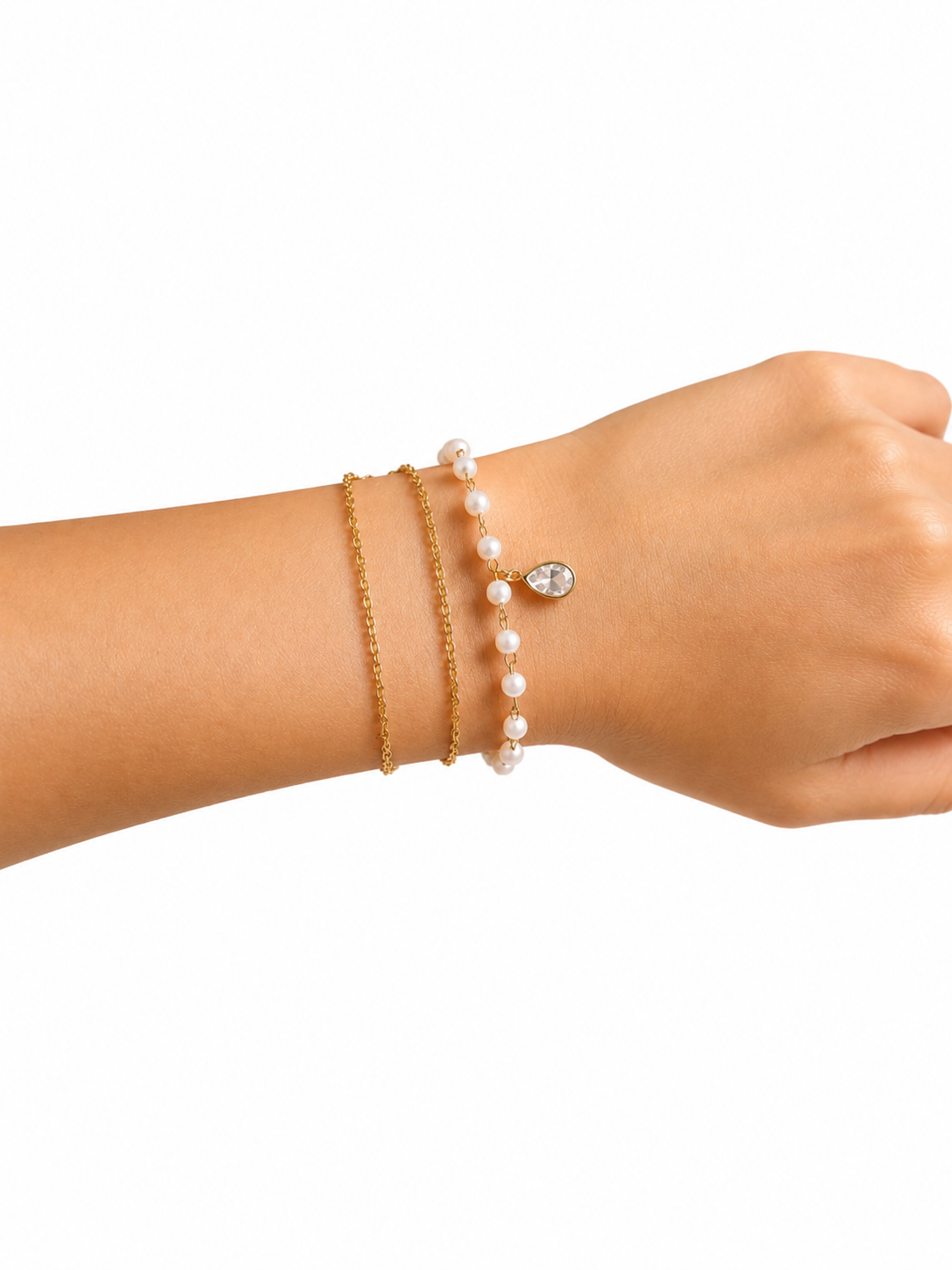 Pulseira Dupla com Pérolas e Pingente Gota Cravejada
