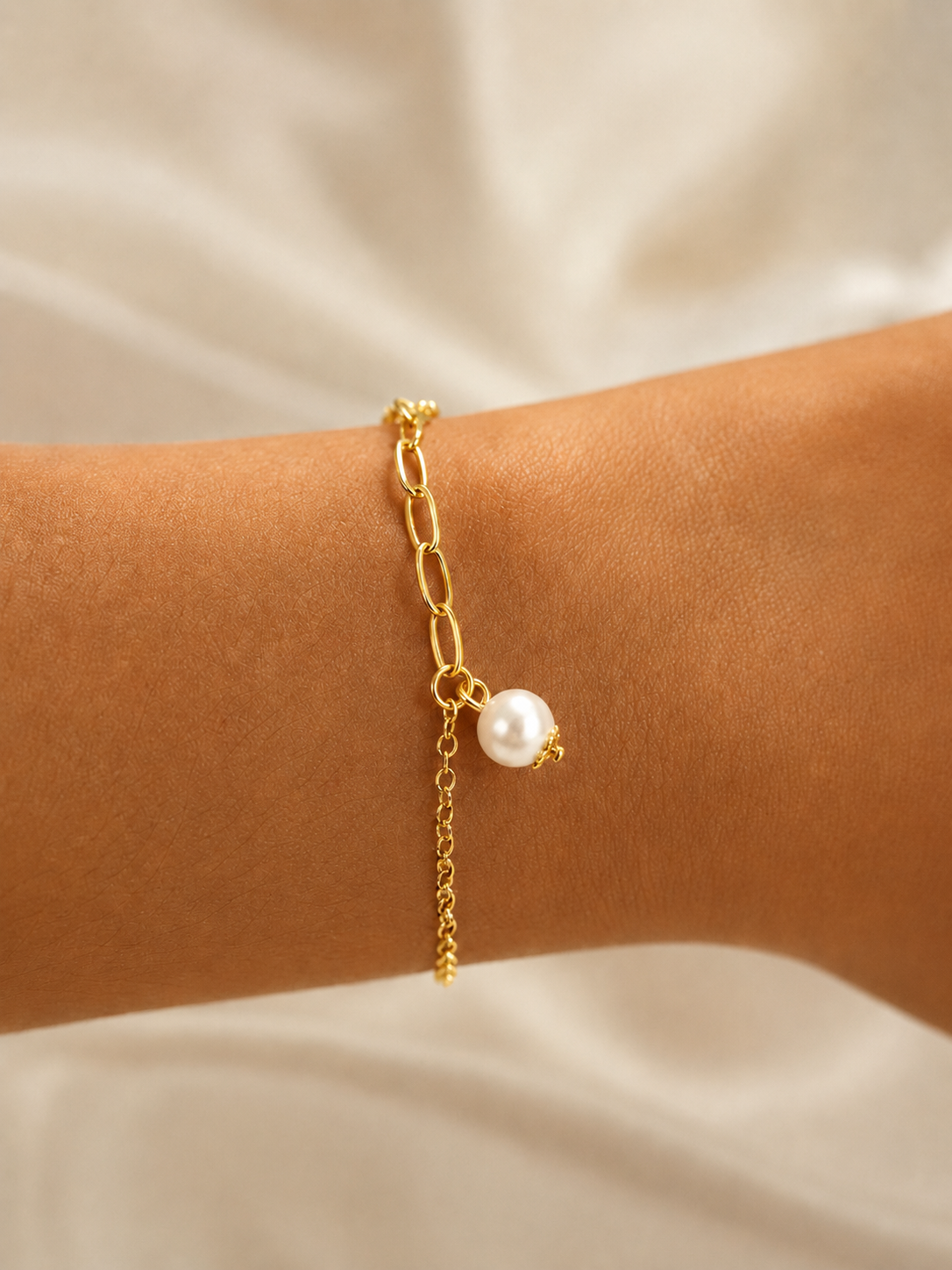 Pulseira Elos Retangulares com Pingente Pérola Barroca