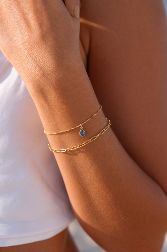 Pulseira Dupla Delicada com Pingente Gota em Bisel